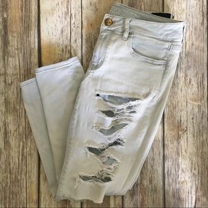 Destroyed light wash AE jeans